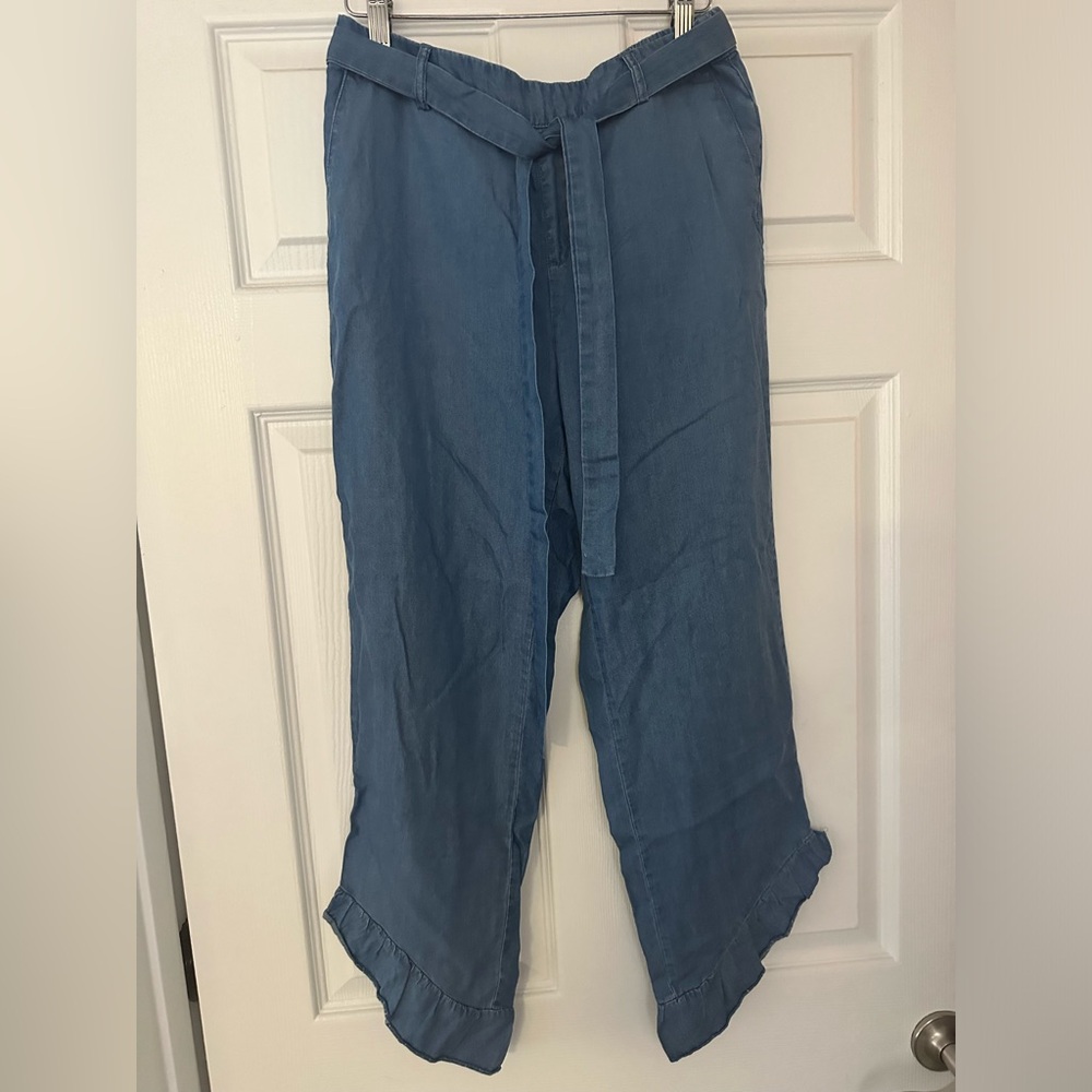 Cropped ruffle bottom Blue Earth pants